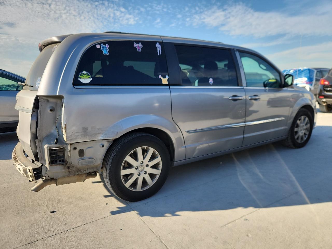 CHRYSLER TOWN & COUNTRY TOURING