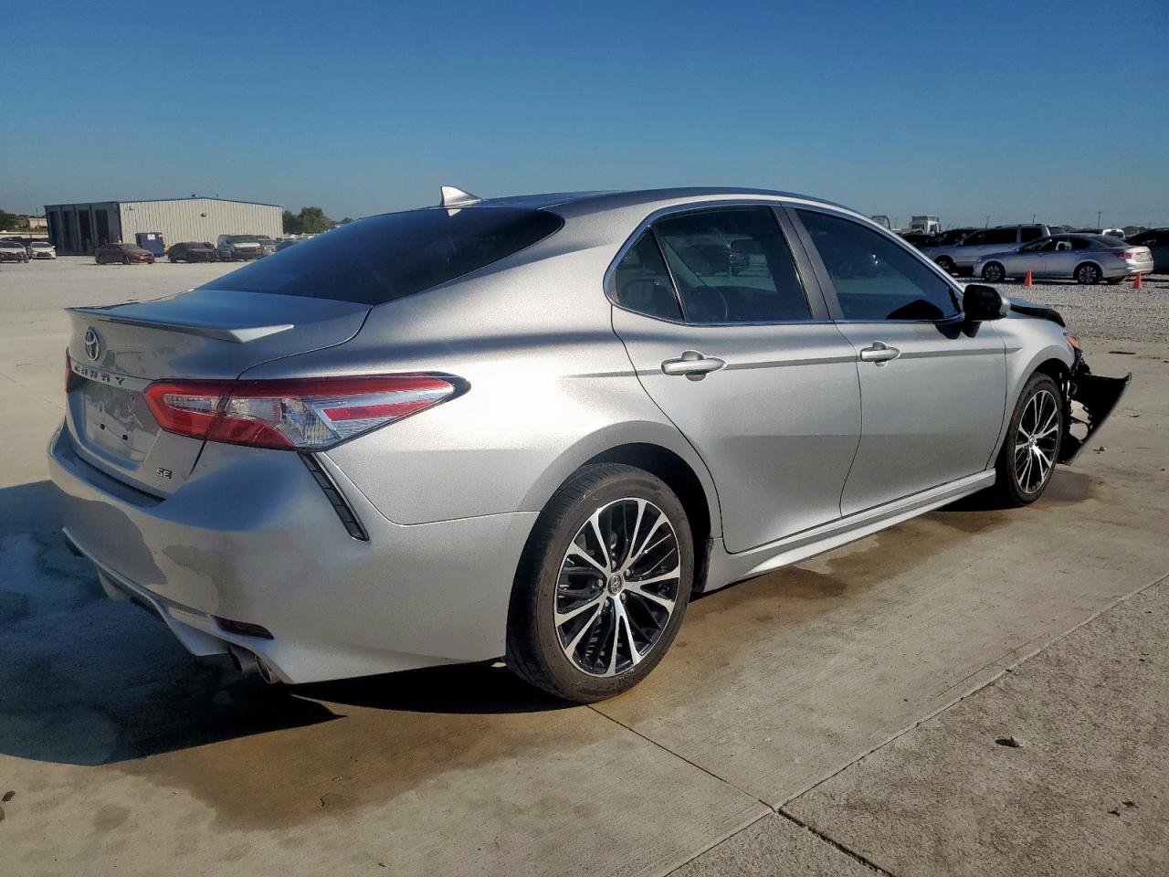 TOYOTA CAMRY SE