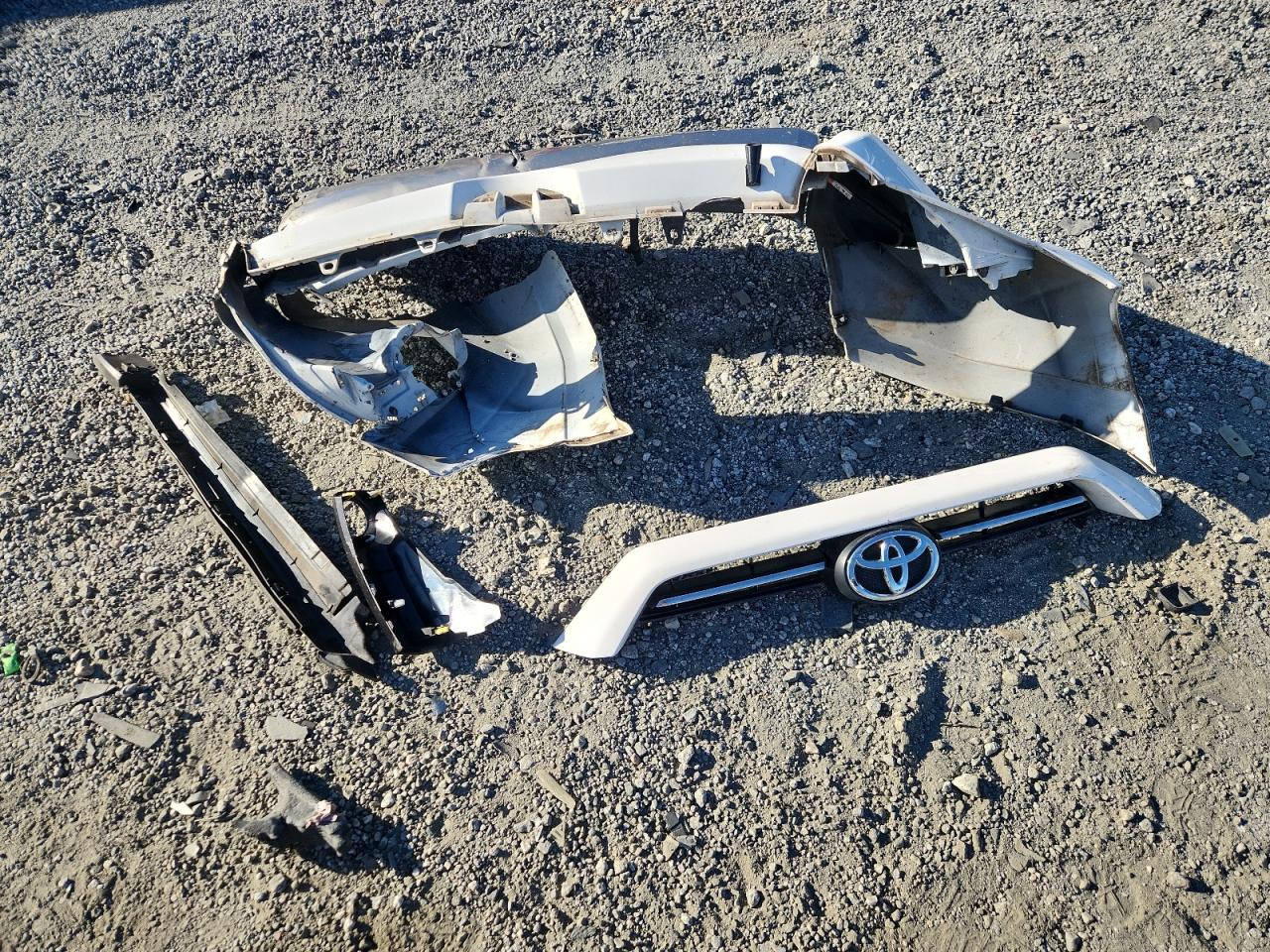 TOYOTA 4RUNNER SR5/SR5 PREMIUM