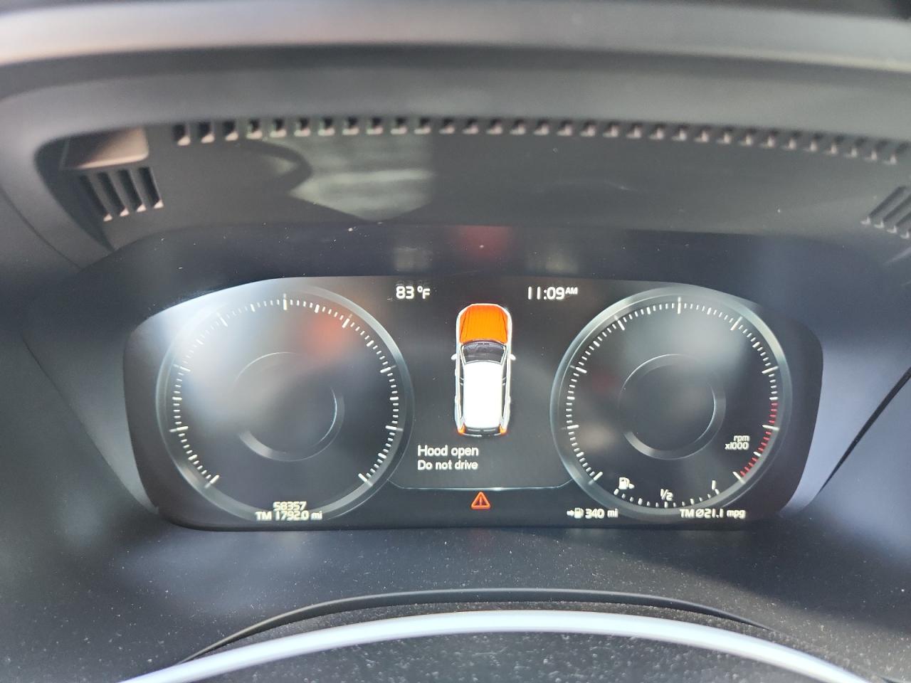 VOLVO XC60 T5 R-DESIGN