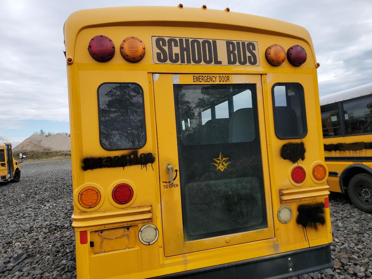 Lot #3279498316 2011 CHEVROLET MINOTOUR G3500