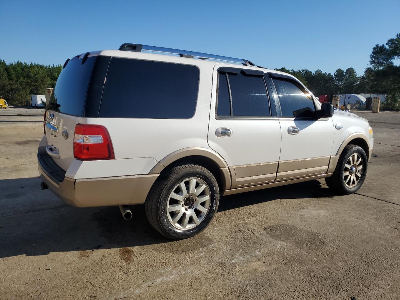 FORD EXPEDITION XLT