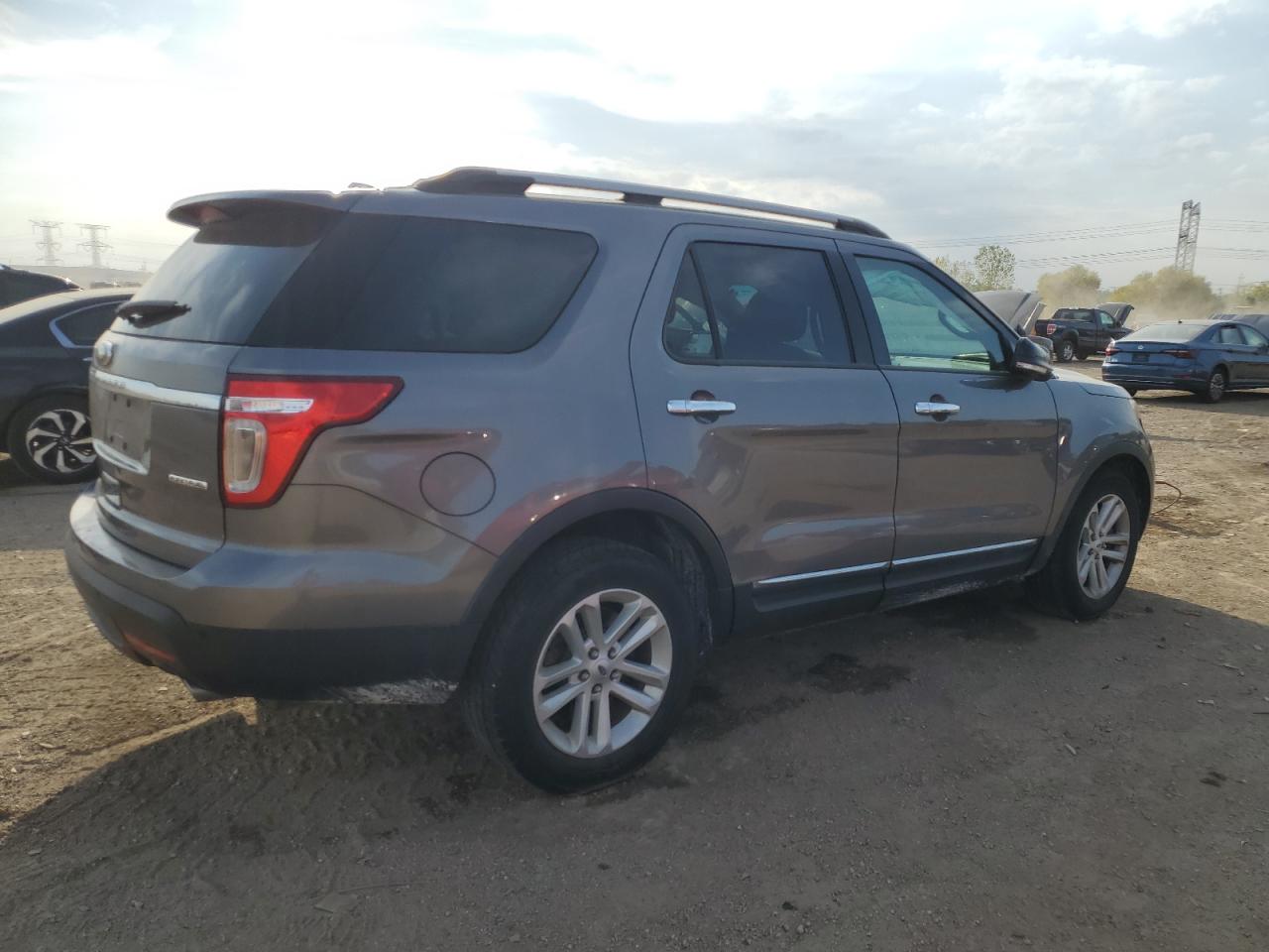 FORD EXPLORER XLT