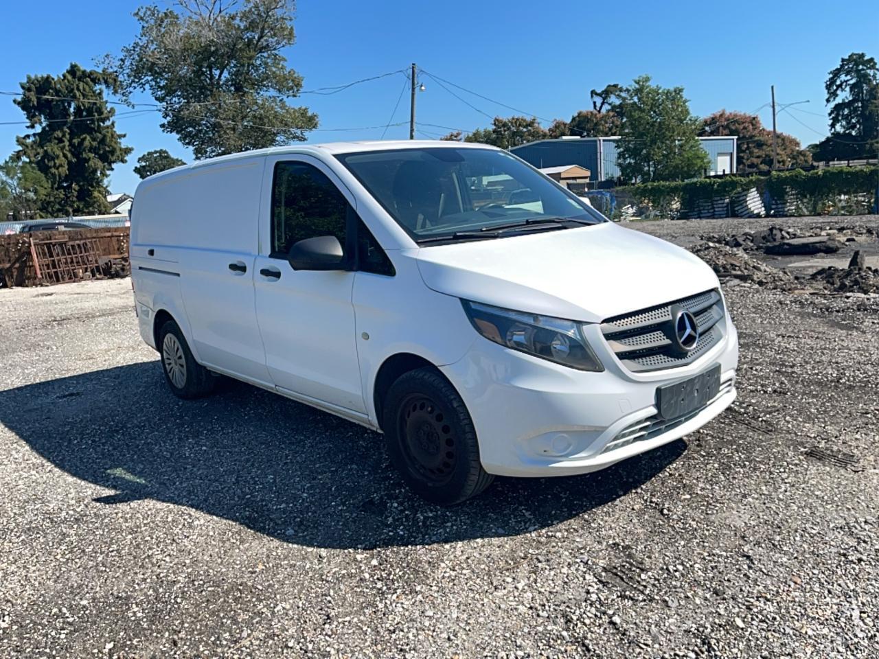MERCEDES-BENZ METRIS