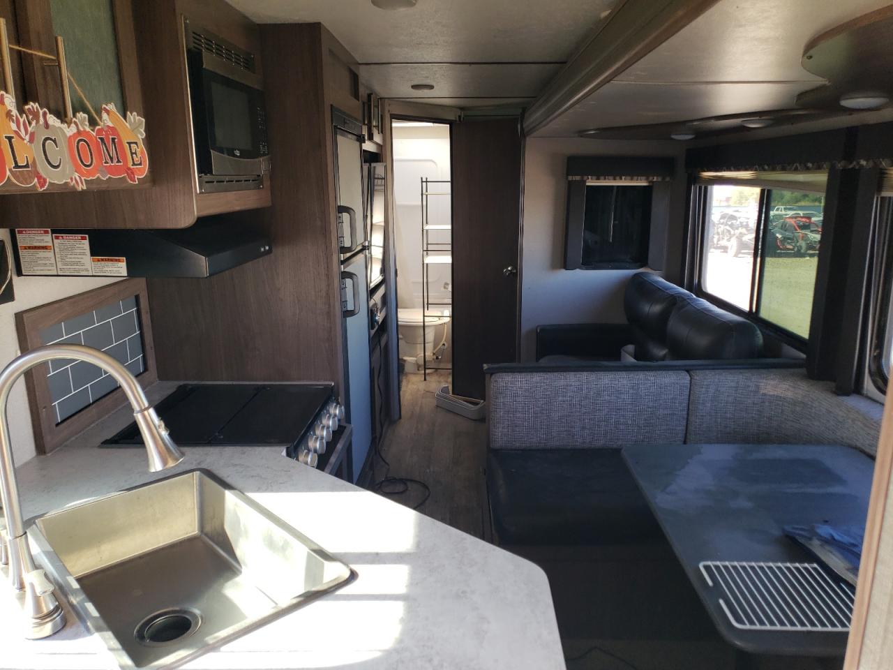 Lot #3278909037 2019 KEYS TON HIDEOU