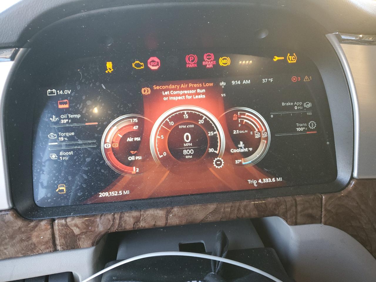 Lot #3287517017 2025 PETERBILT TRACTOR 589