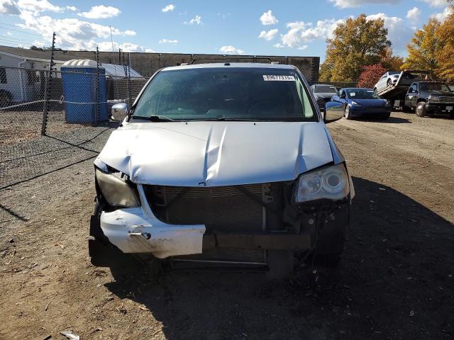 2011 CHRYSLER TOWN & COU - 2A4RR6DG0BR667161