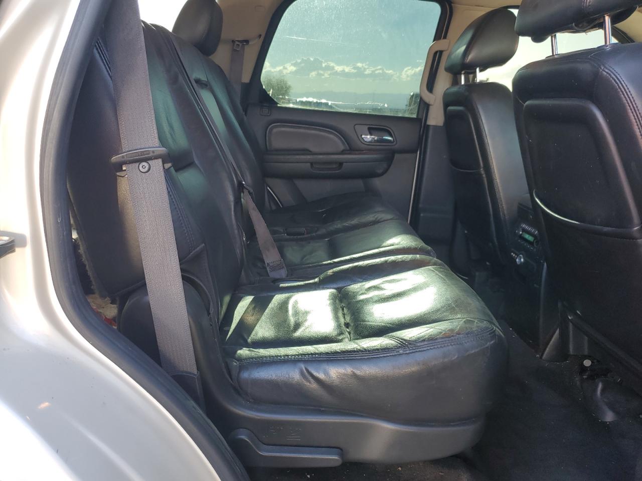 Lot #3317285175 2011 CADILLAC ESCALADE P