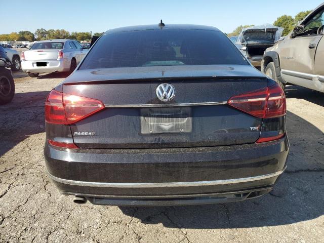 2017 VOLKSWAGEN PASSAT R-L - 1VWDT7A39HC070209