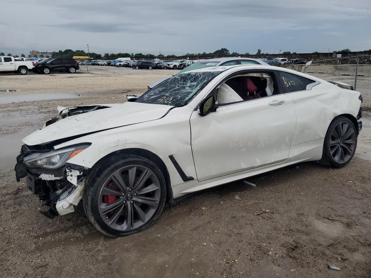 INFINITI Q60 RED SPORT 400