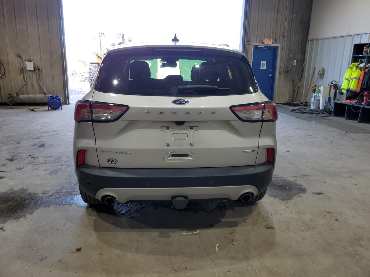 FORD ESCAPE TITANIUM