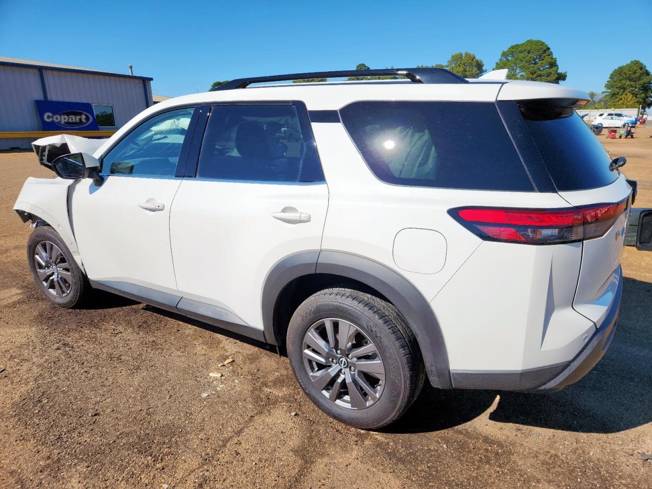 NISSAN PATHFINDER SV