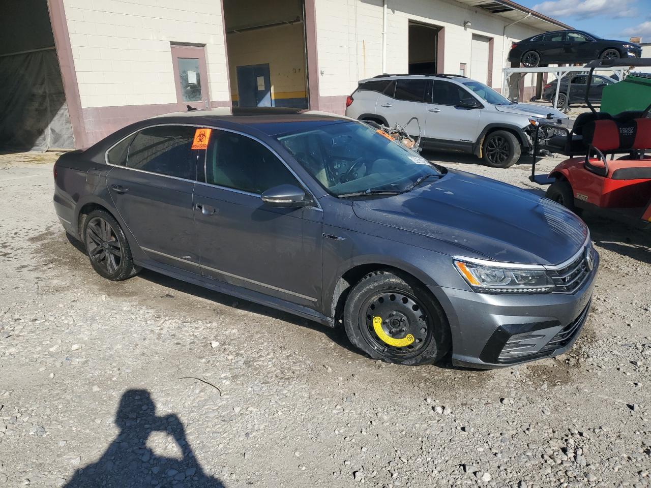 Lot #3316730398 2017 VOLKSWAGEN PASSAT R-L