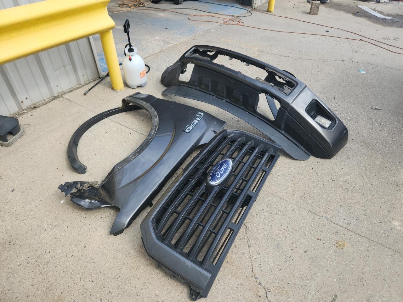 FORD F-150 SUPER CAB