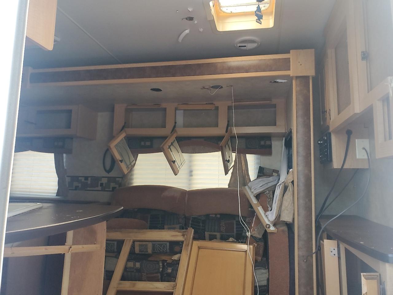 Lot #3302869899 2010 KZ CONNECT