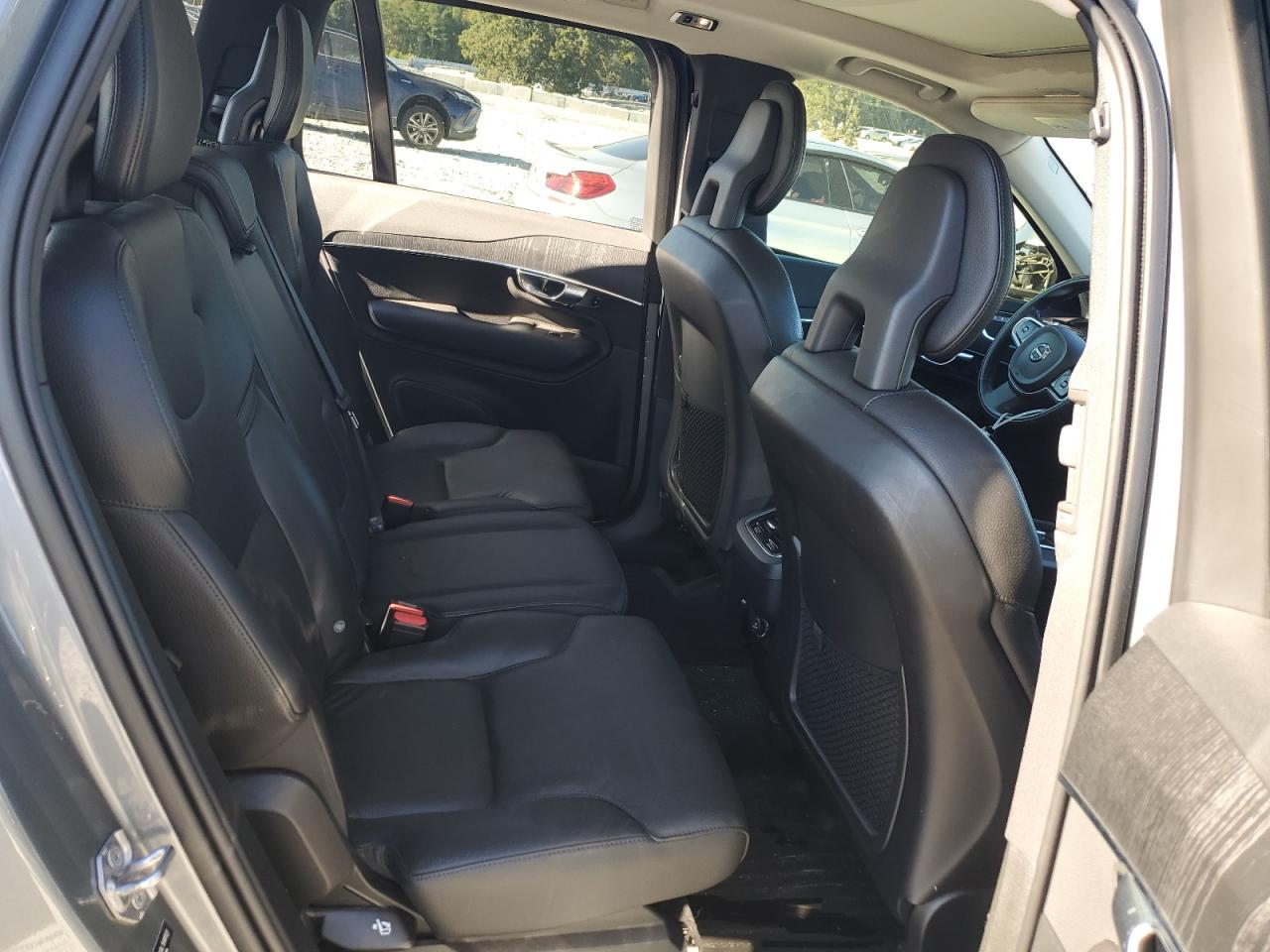 VOLVO XC90 T6 MOMENTUM