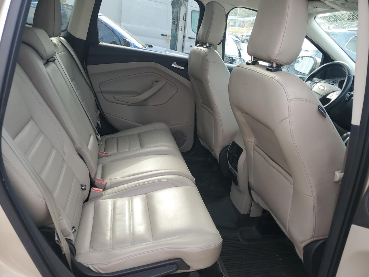 FORD ESCAPE TITANIUM