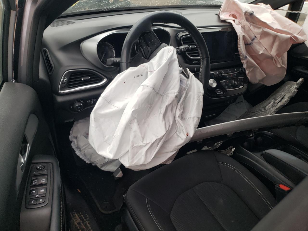 CHRYSLER PACIFICA TOURING PLUS