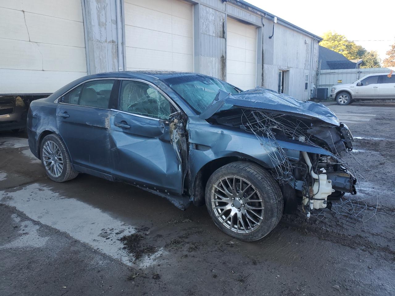 Lot #3316651486 2010 FORD TAURUS LIM