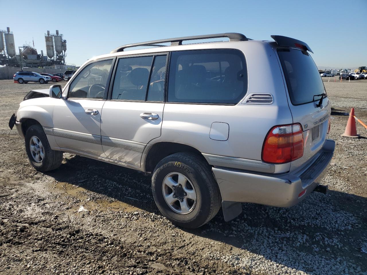 Lot #3311810186 2000 TOYOTA LAND CRUIS