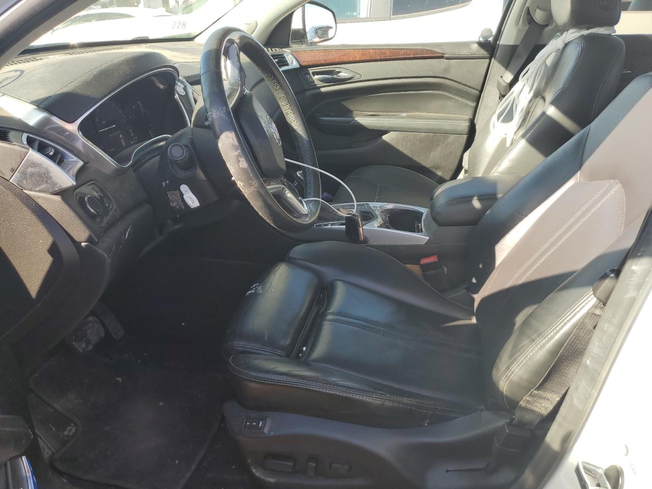 CADILLAC SRX LUXURY COLLECTION