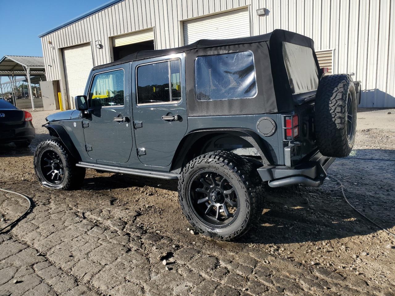 JEEP WRANGLER SAHARA