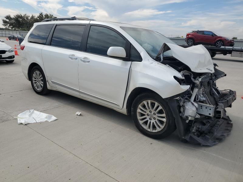 2017 TOYOTA SIENNA XLE - 5TDYZ3DC0HS795445