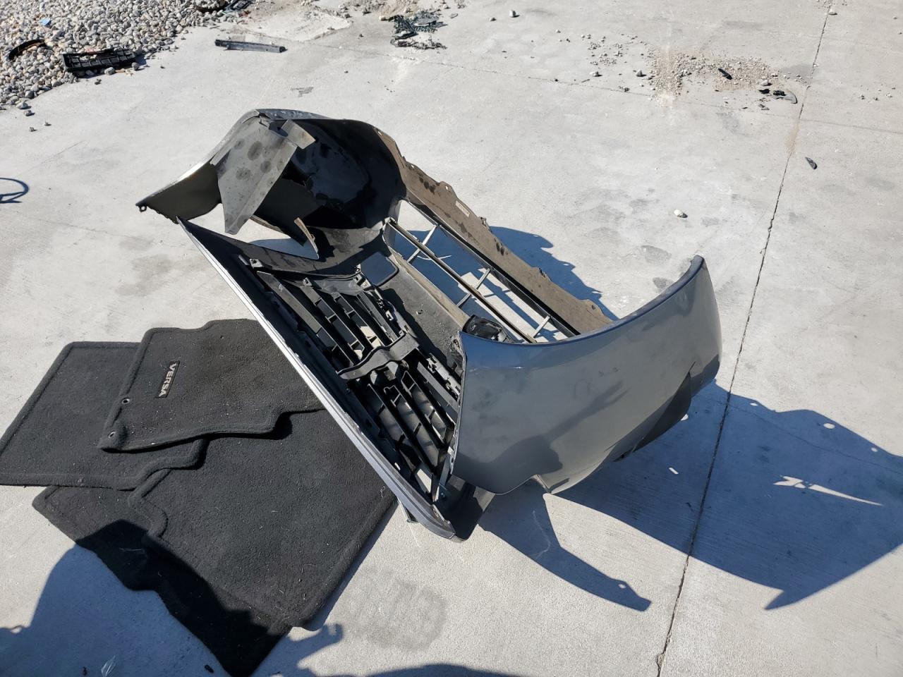 Lot #3305681728 2016 NISSAN VERSA S