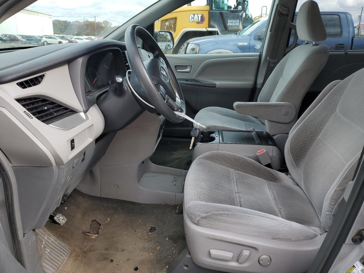 Lot #3285779672 2017 TOYOTA SIENNA LE