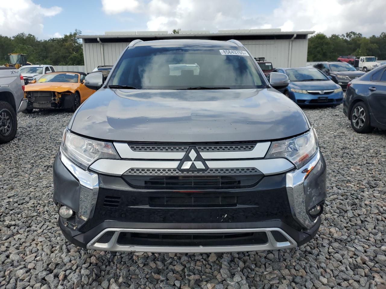 MITSUBISHI OUTLANDER SE