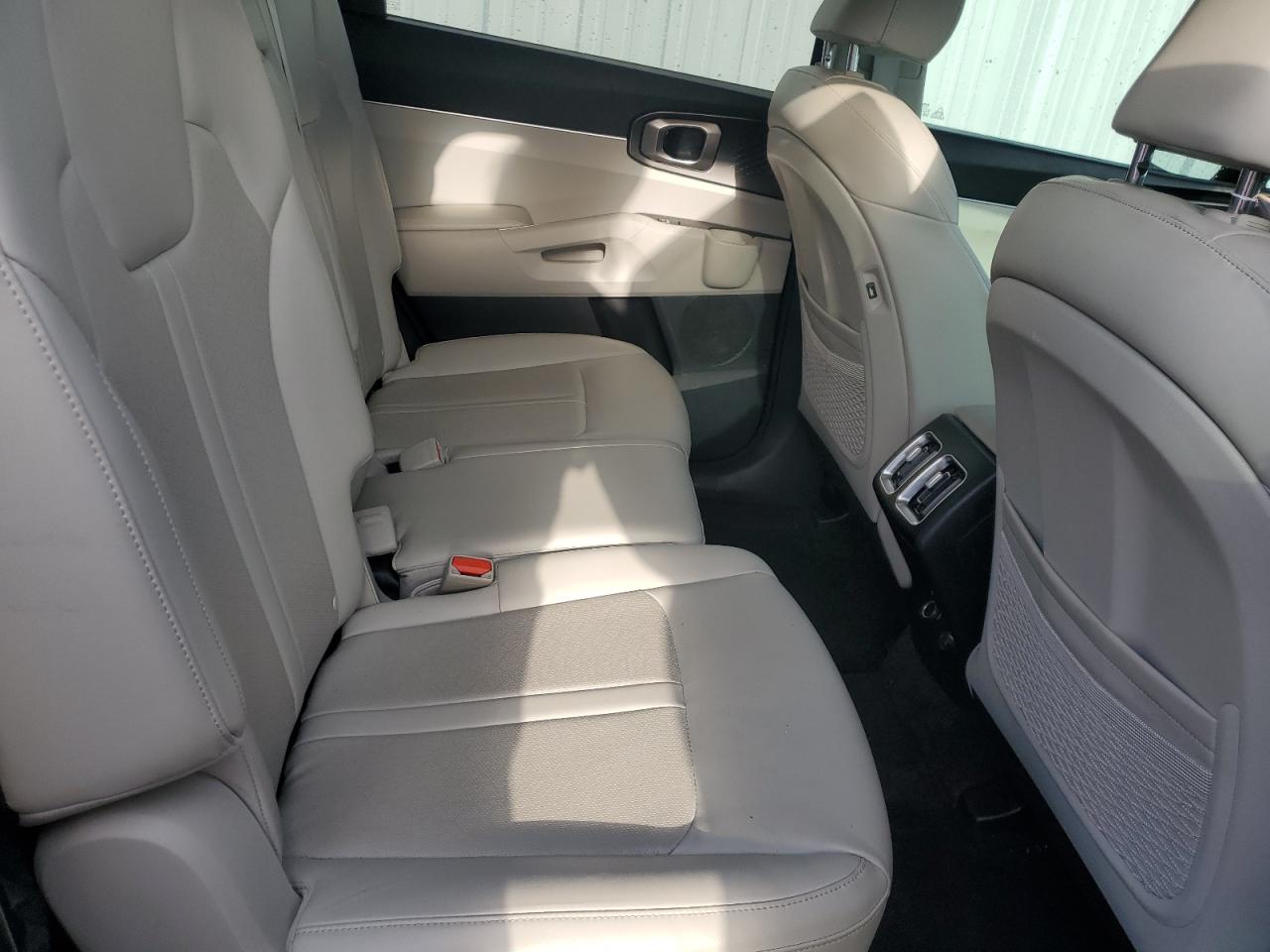 Lot #3290042261 2023 KIA SORENTO S