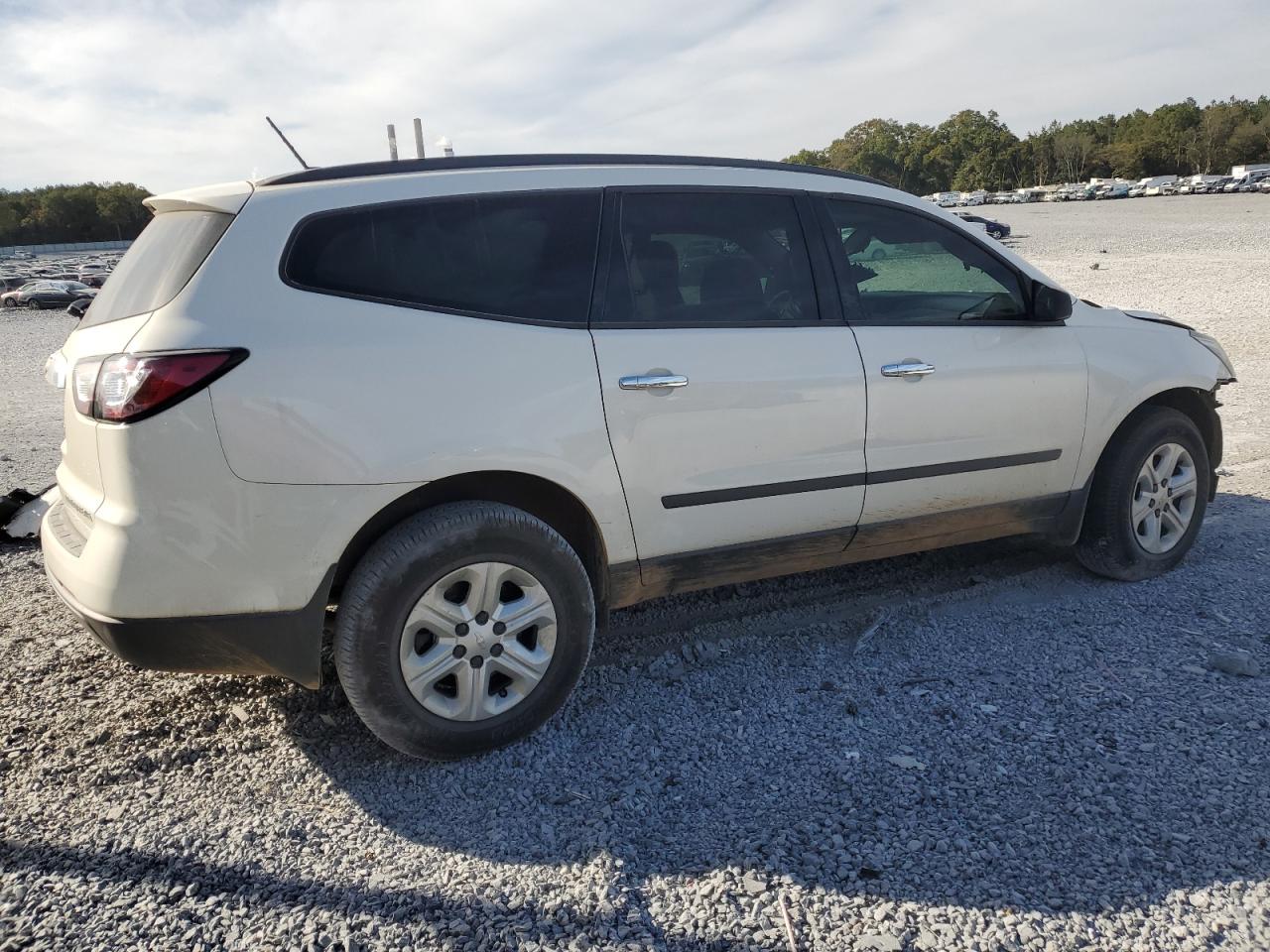 CHEVROLET TRAVERSE LS