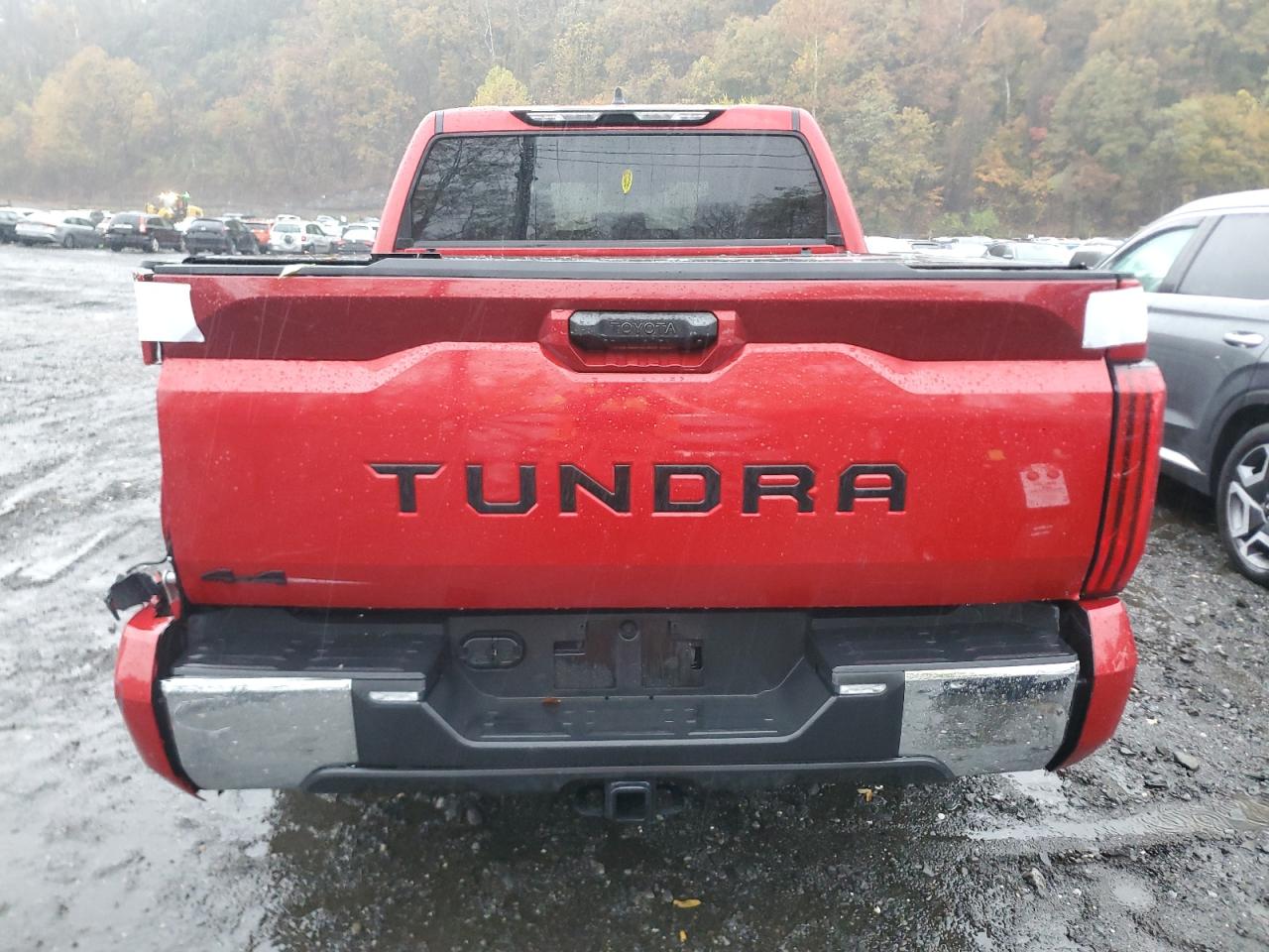 TOYOTA TUNDRA CREWMAX SR