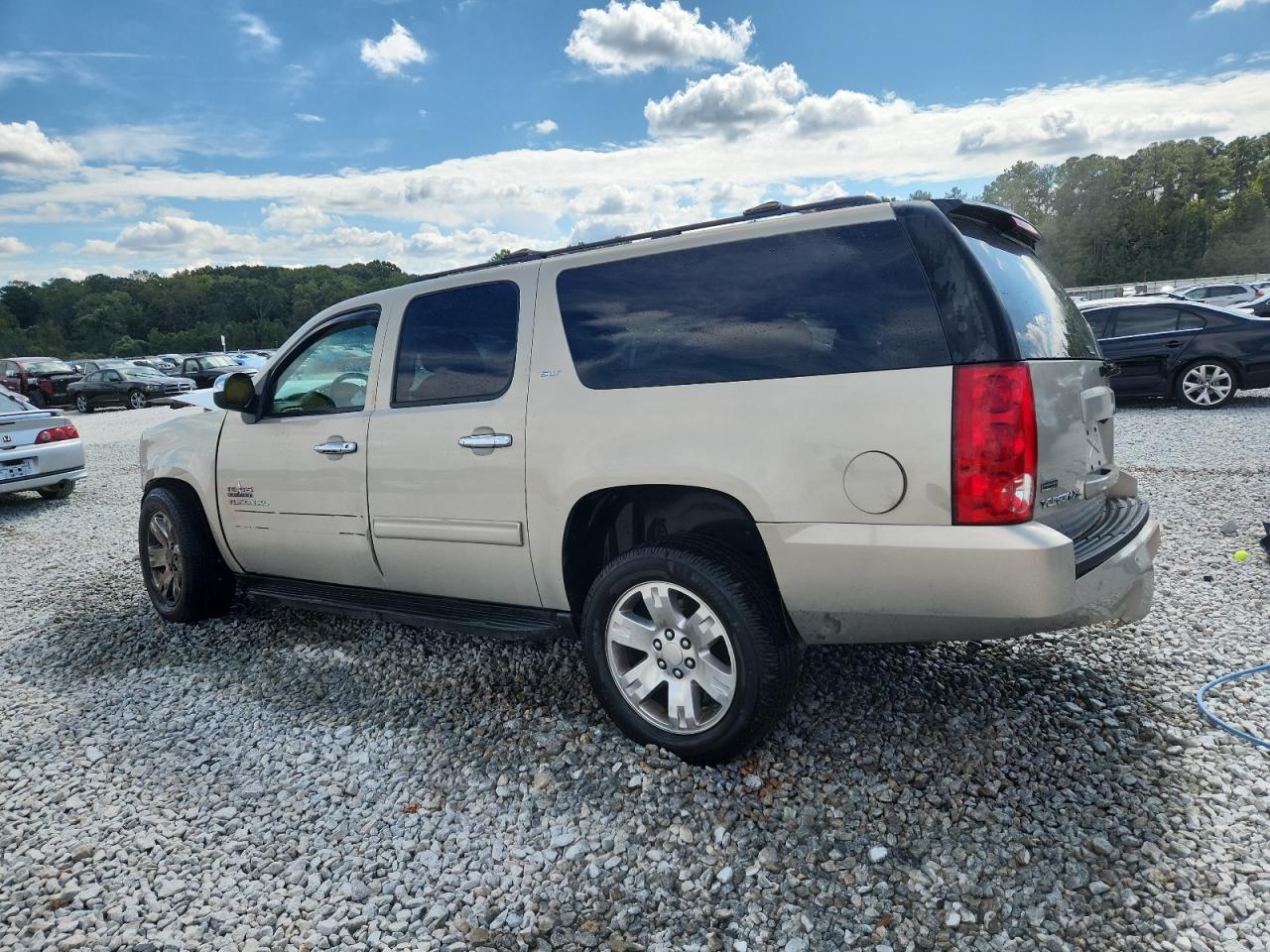 GMC YUKON C1500 SLT