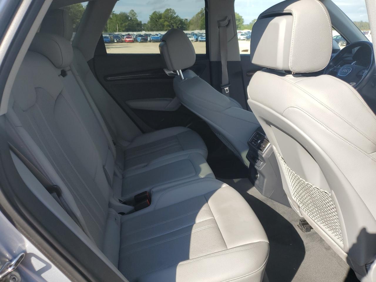 AUDI Q5 PREMIUM PLUS