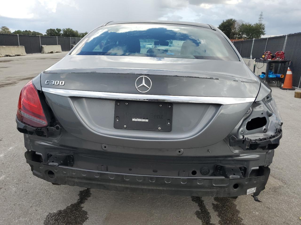 MERCEDES-BENZ C-CLASS 300