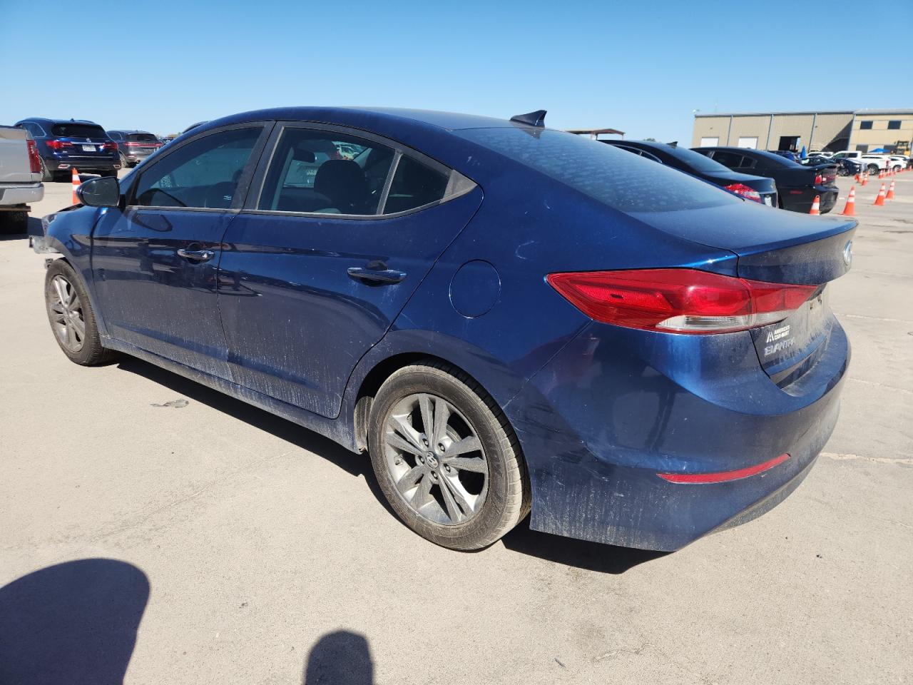 HYUNDAI ELANTRA SE