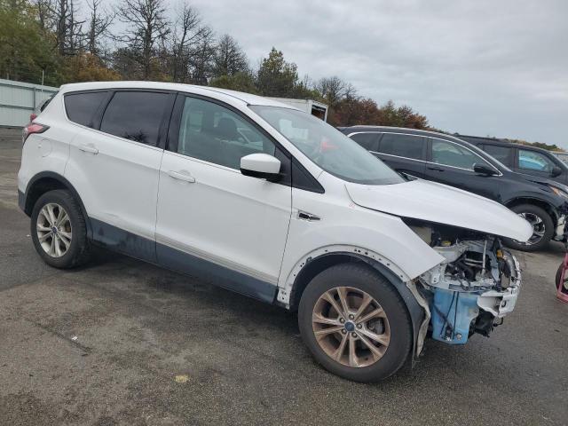 2017 FORD ESCAPE SE - 1FMCU9GD0HUA84092