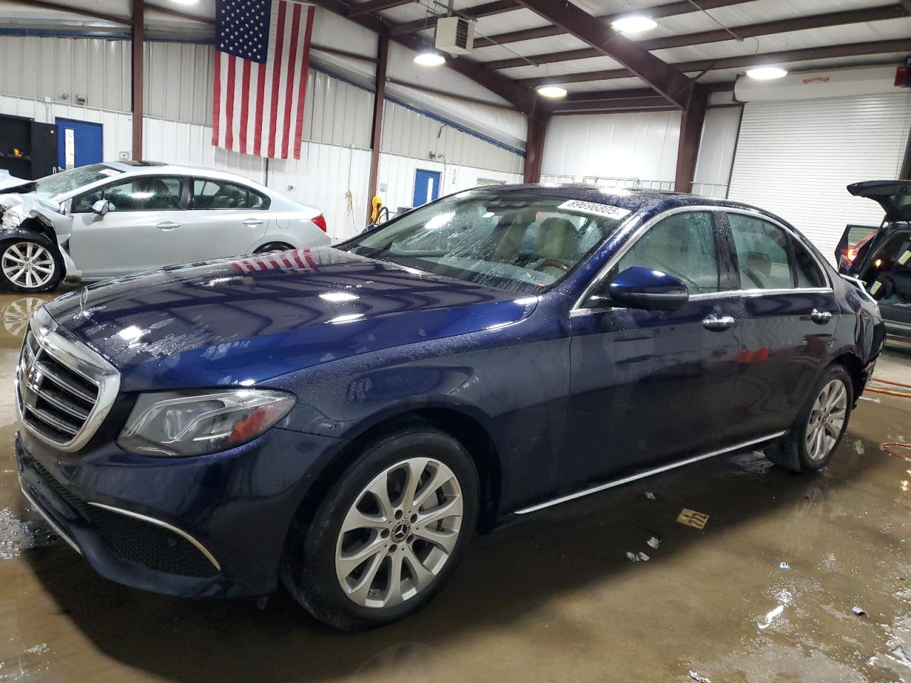 MERCEDES-BENZ E-CLASS 300