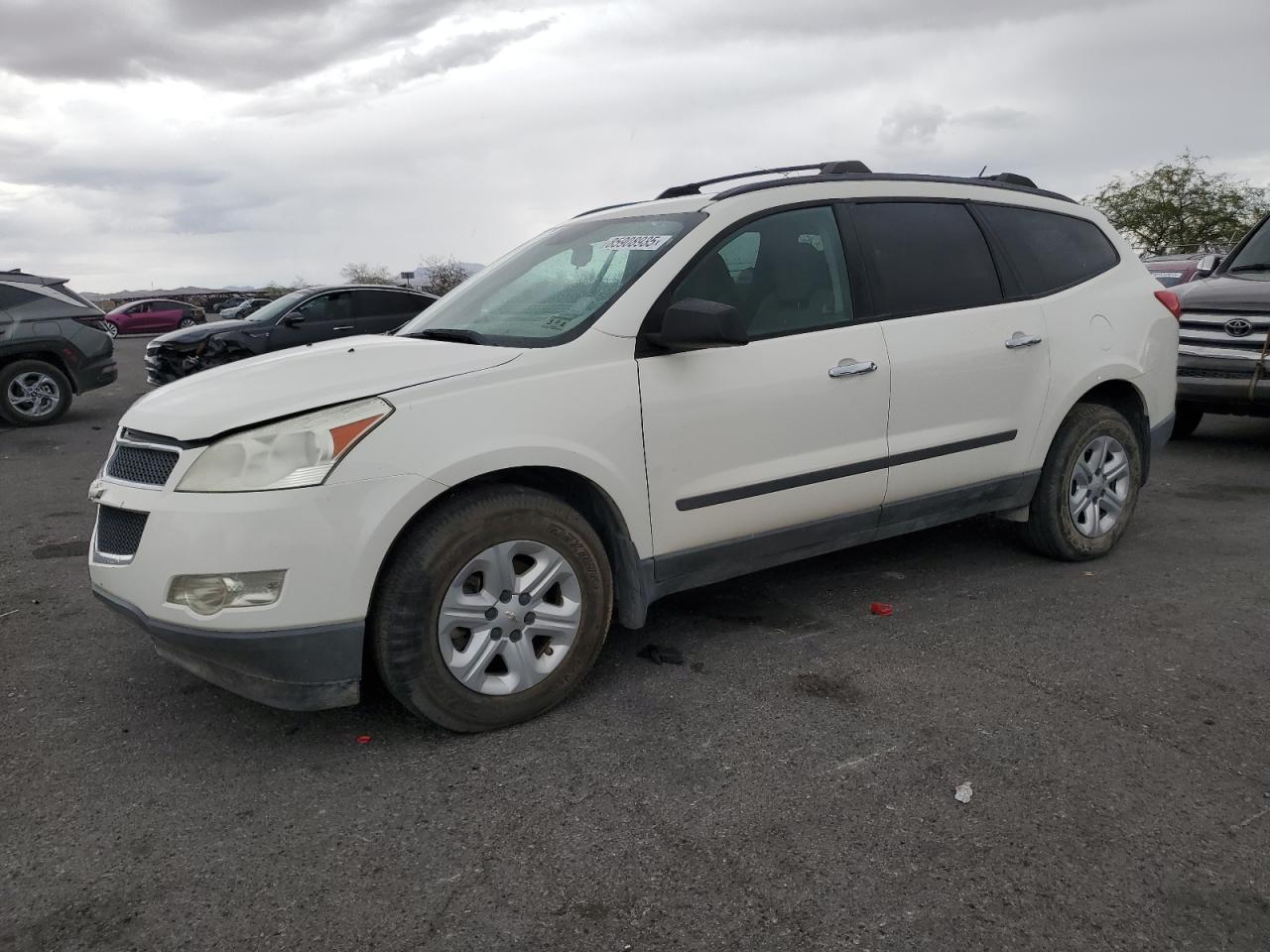 CHEVROLET TRAVERSE LS