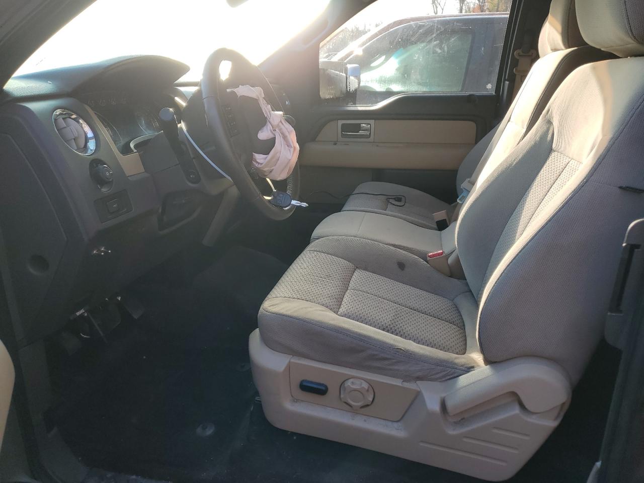 FORD F-150 SUPER CAB