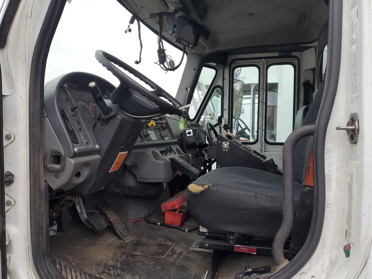 Lot #3287466007 2015 FREIGHTLINER M2 112 MED