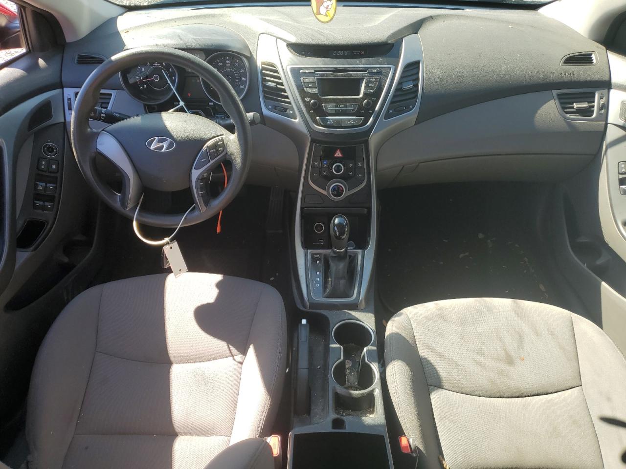 HYUNDAI ELANTRA SE