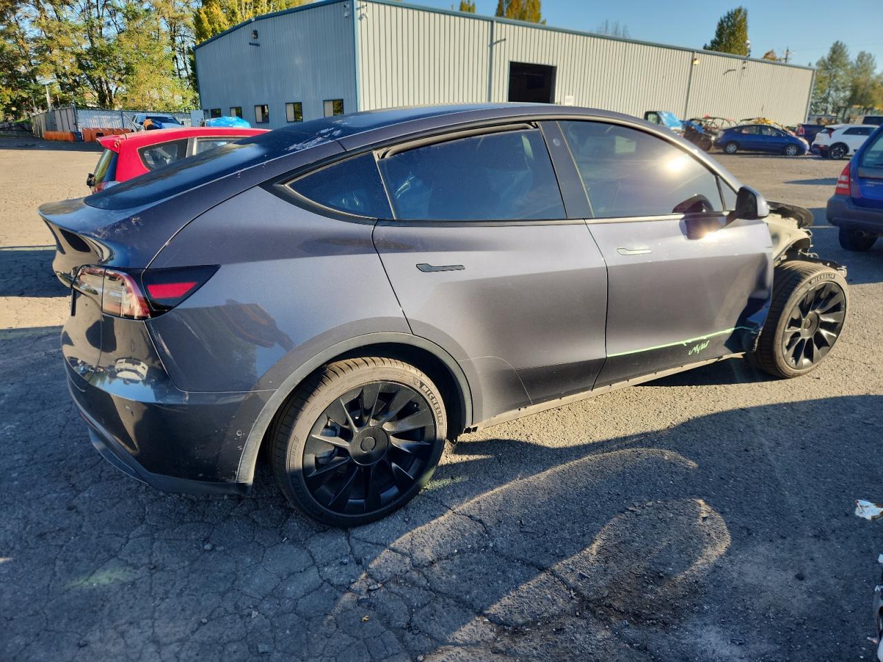 TESLA MODEL Y