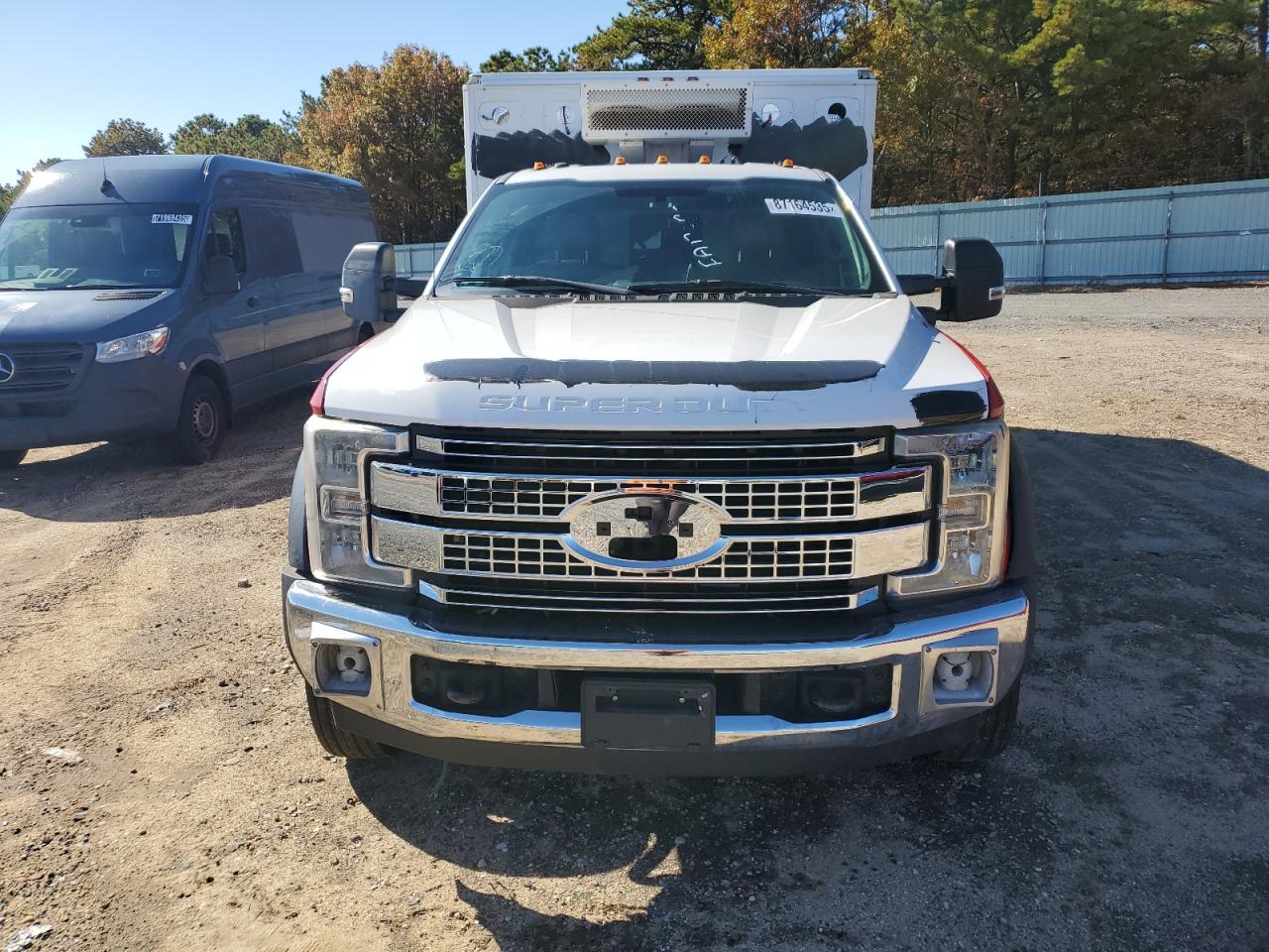 FORD F-550 SUPER DUTY