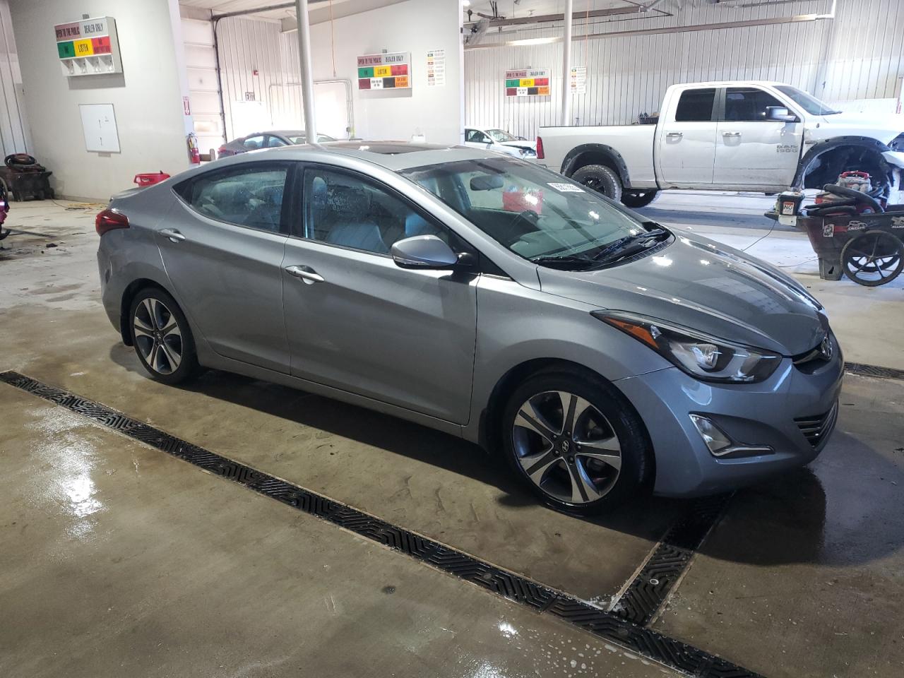 HYUNDAI ELANTRA SE