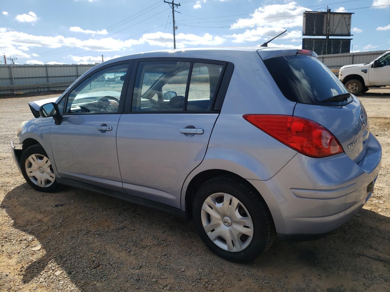 NISSAN VERSA S