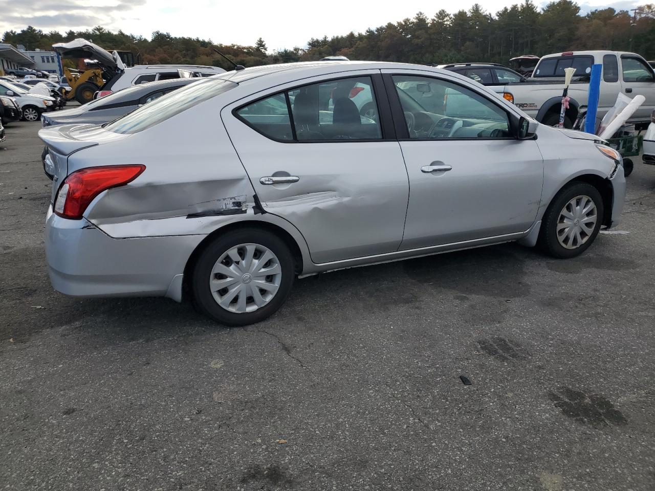 NISSAN VERSA S