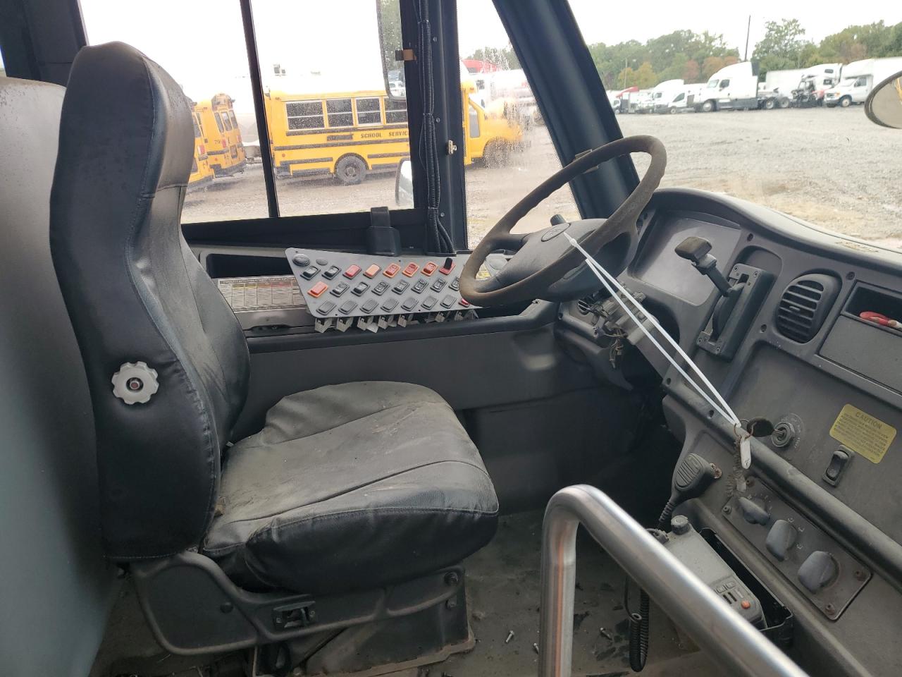 Lot #3273768365 2011 FREIGHTLINER SAF-T-LINER C2