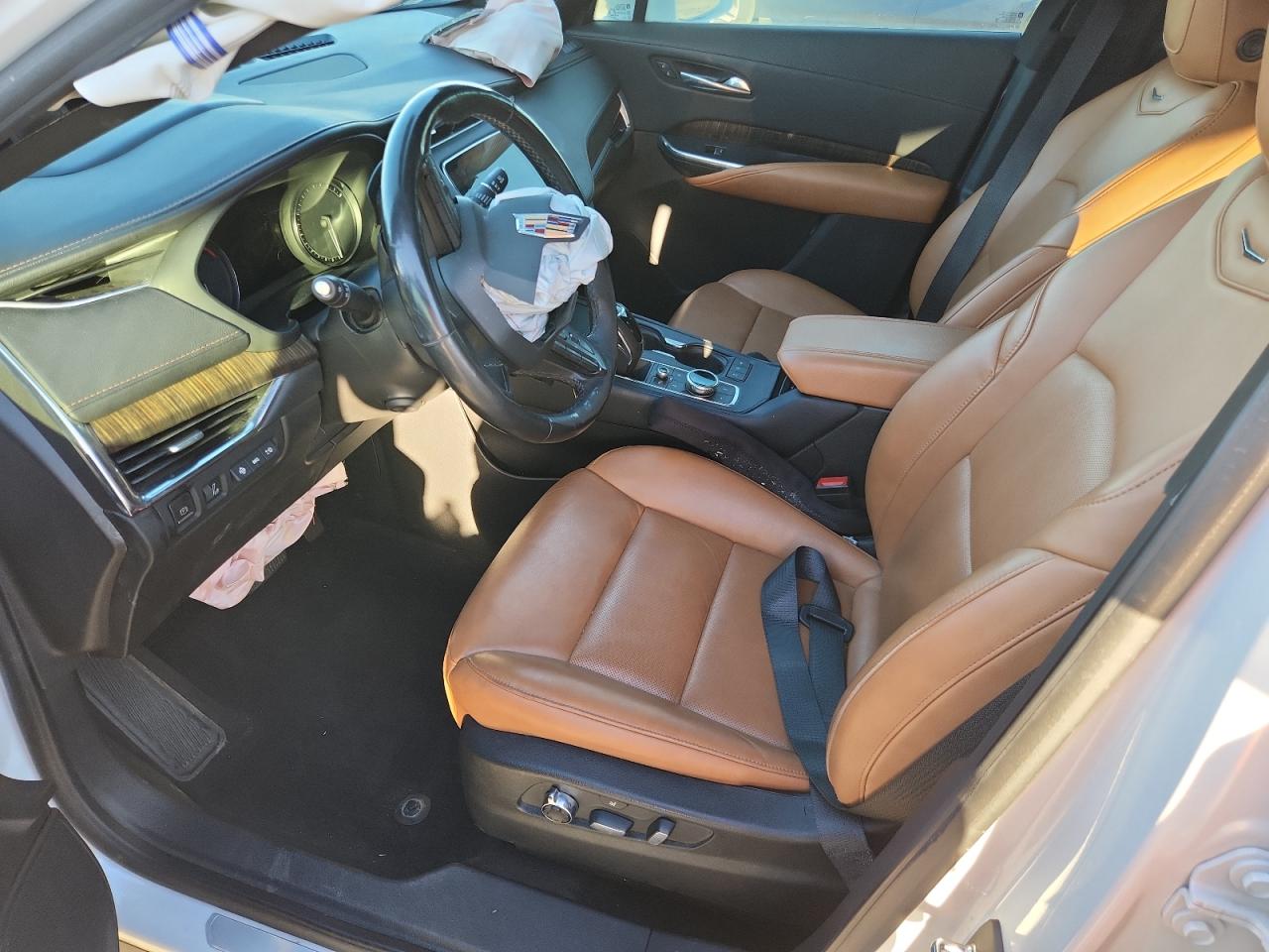 CADILLAC XT4 PREMIUM LUXURY